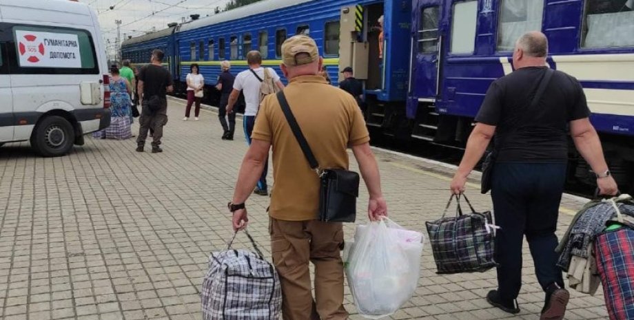 Донбасс обязательная эвакуация Донецкая область Верещук переселенцы
