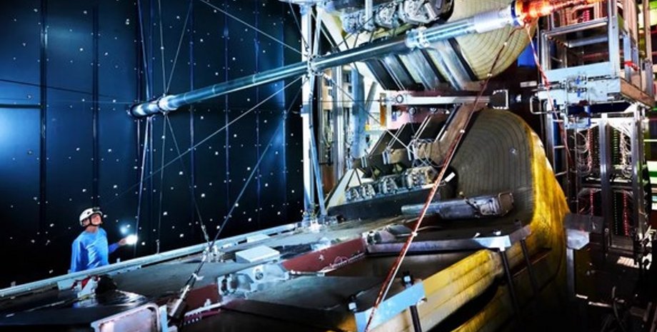 Великий адронний колайдер