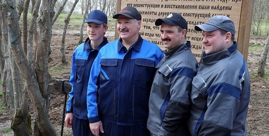 Александр Лукашенко с сыновьями/Фото: sputnik.by
