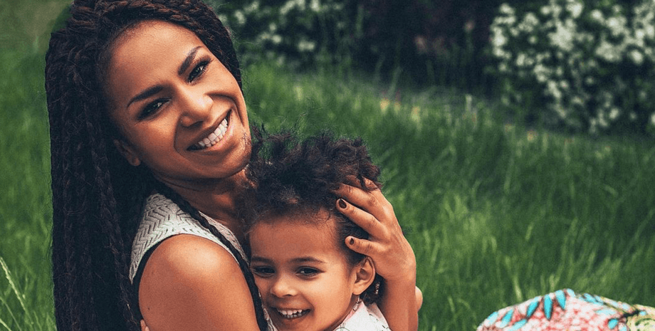 Гайтана с дочерью