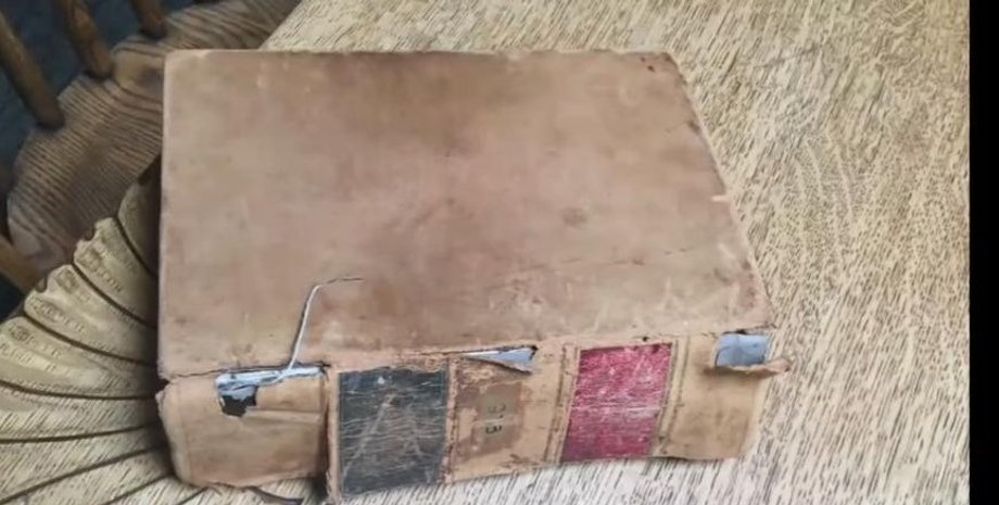 Давняя книга, книга, вернули в библиотеку, спустя 100 лет, история США,