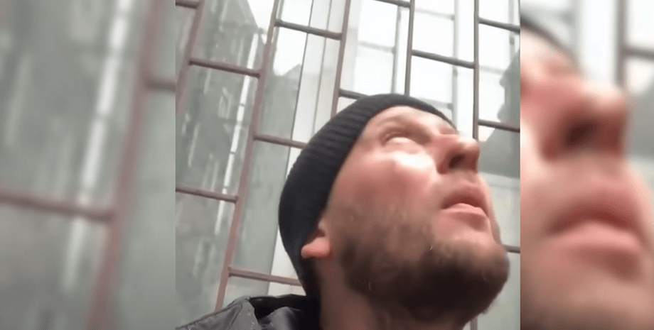 Волонтер, попадание, снаряд, здание, спонсоры