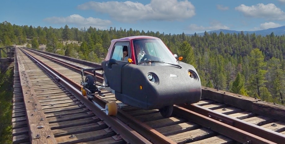 Мэтт Спирс сделал из своей машины самодельный поезд, изобретения, тюнинг, авто, приколы, курьезы, видео, YouTube, разработки