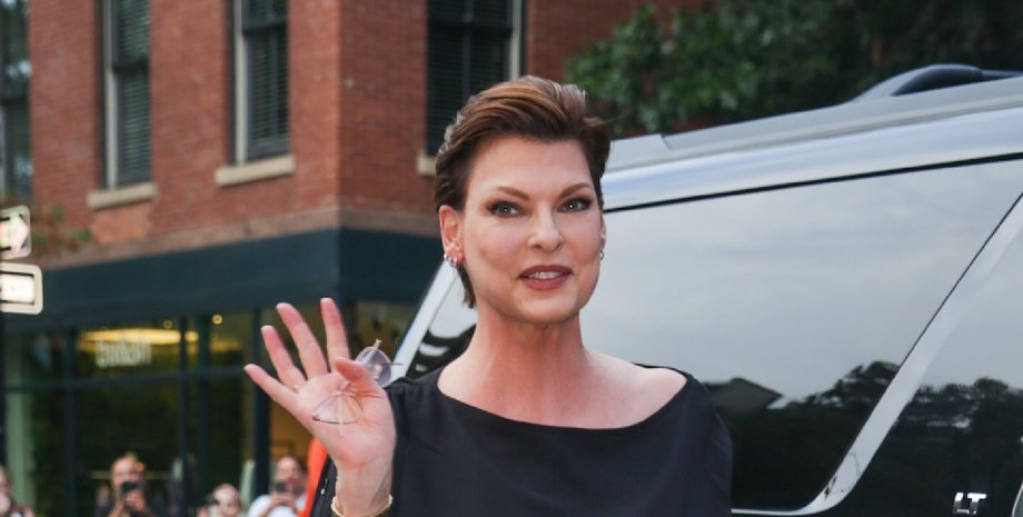 Лінда Євангеліста, Лінда Євангеліста рак, Лінда Євангеліста стиль, Лінда Євангеліста операція, супермодель, чорна сукня