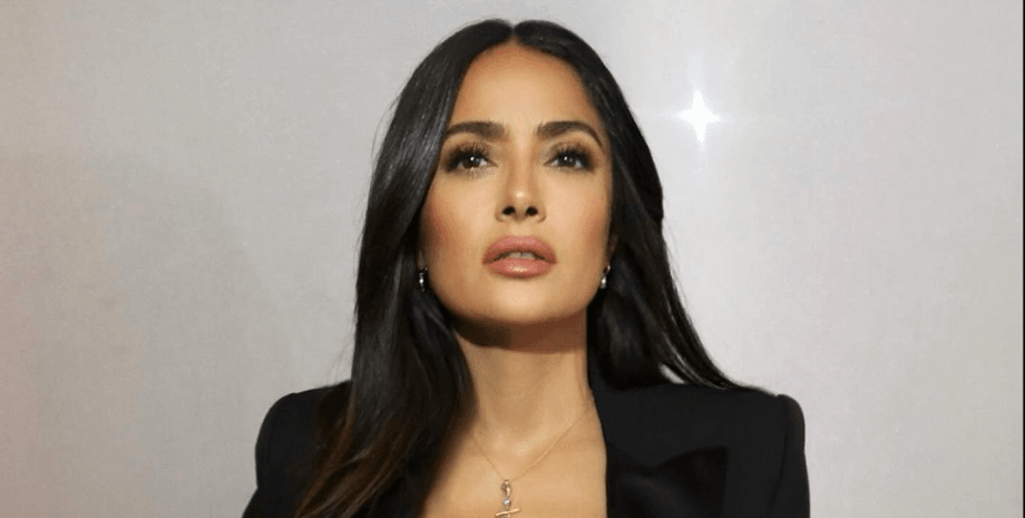 Сальма Хайек, Сальма Хайек стиль, муж сальмы Хайек, показ Alexander McQueen, франсуа-анри пино, платье с декольте