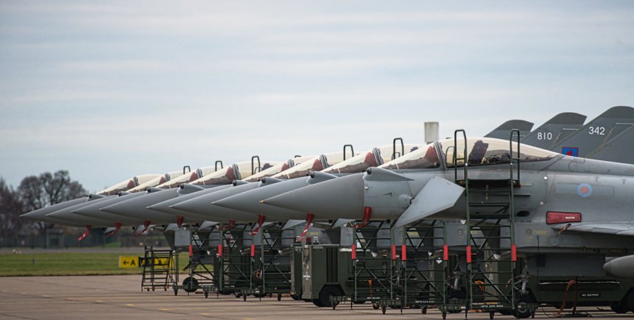 Немецкий истребитель Германия перебросила истребители в Польшу