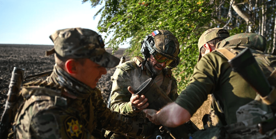 Laut dem Kämpfer der Kräfte von 