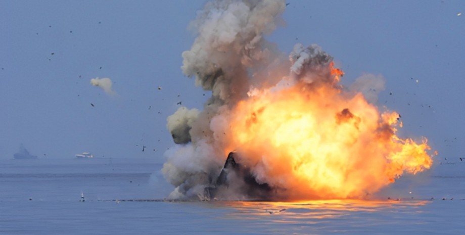 морские дроны, Новороссийск корабль, взрыв Новороссийск, корабль Новороссийск