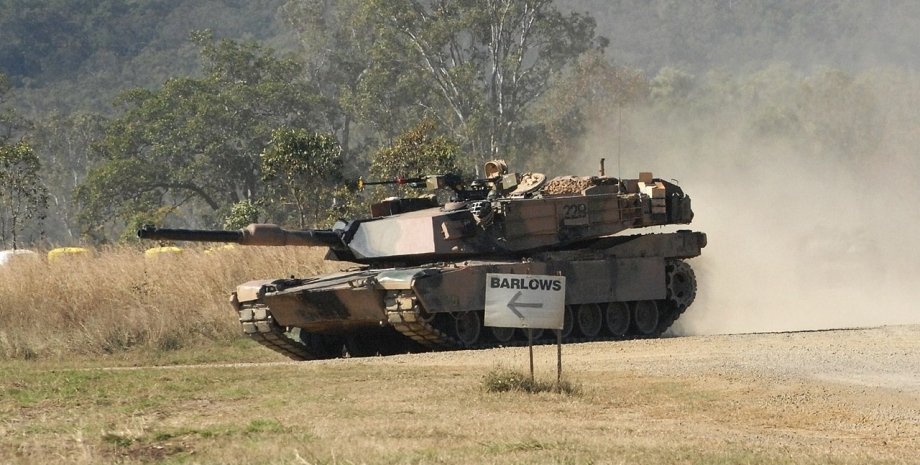 Танк  M1A1 Abrams, фото