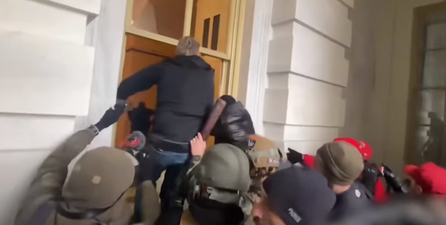 Капитолий, штурм