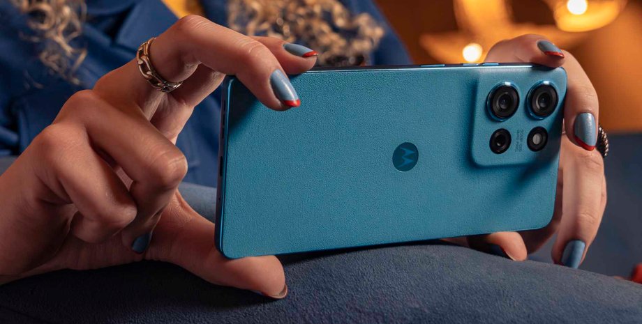 Motorola Moto G75, смартфон