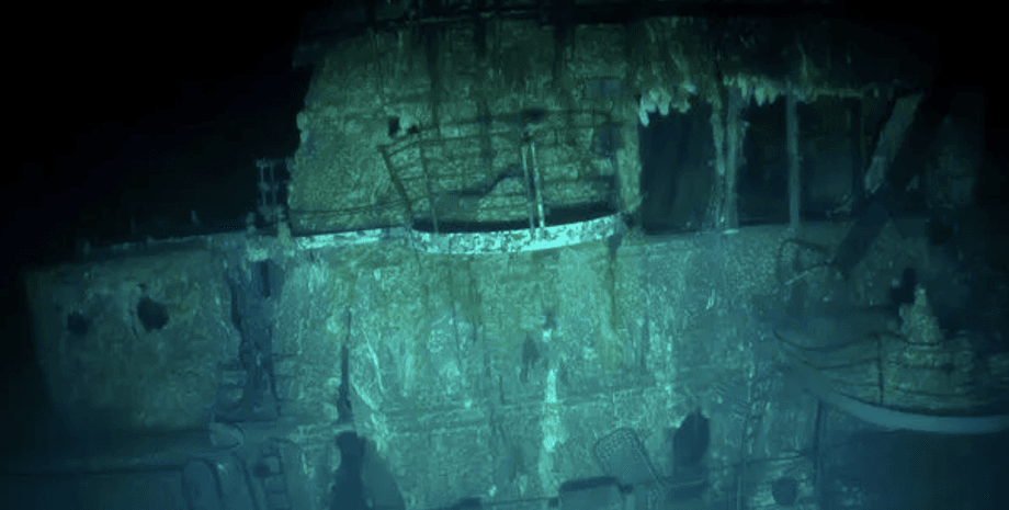 Японский корабль "Кага"