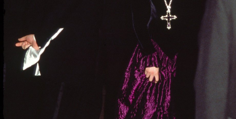 Принцеса Діана, хрест аттали, прикраси, аукціон, речі принцеси діана