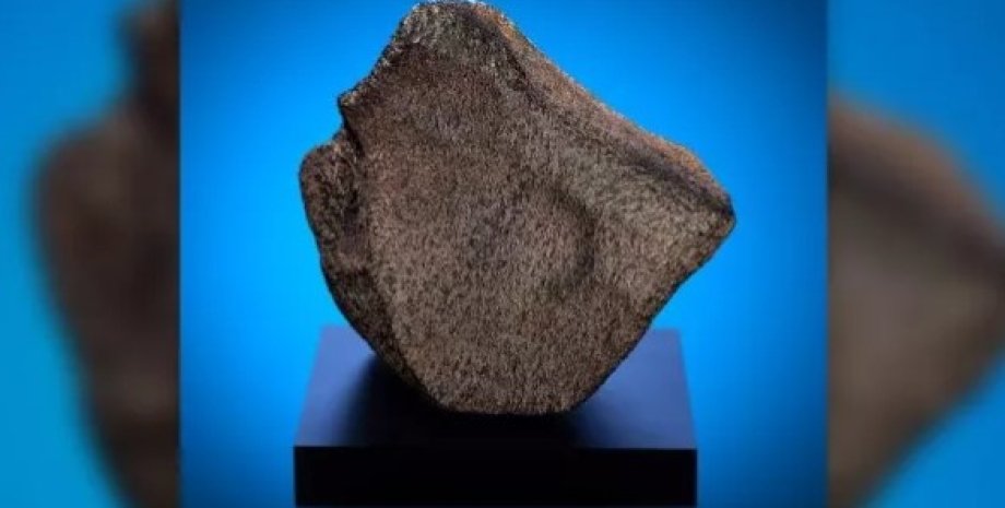 Марсианский метеорит Taoudenni 002