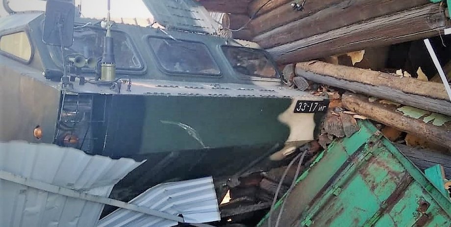 инцидент в беларуси, точка-у в дом врезалась