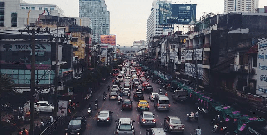 Автомобілі виділяють щось небезпечніше за вихлопні гази автомобілі, вихлопні гази, вихлопні гази авто