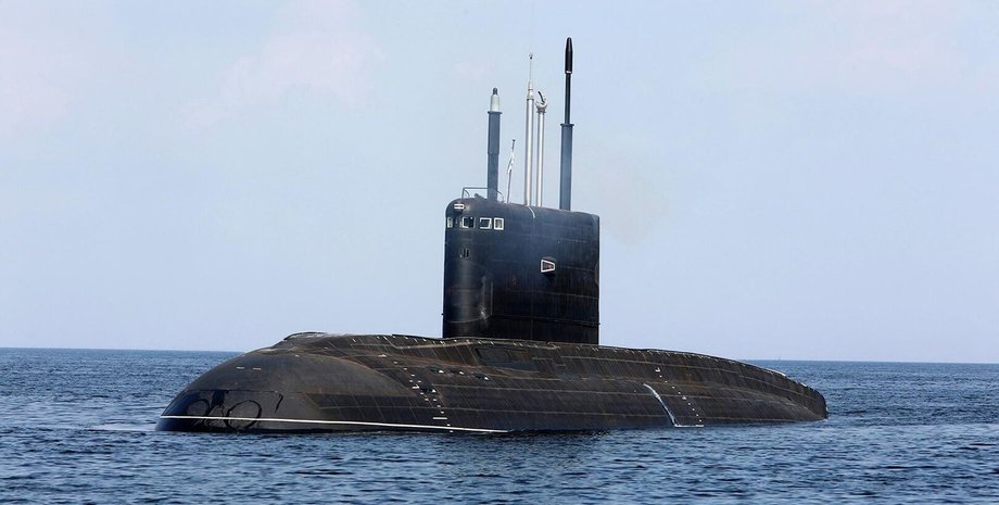 Дизель-электрическая подлодка "Магадан",