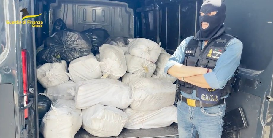 Партия кокаина, кокаин, наркотики, наркотики Италия