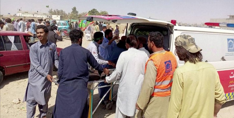 Пакистан, теракт, террористический акт, взрыв, взрыв возле мечети