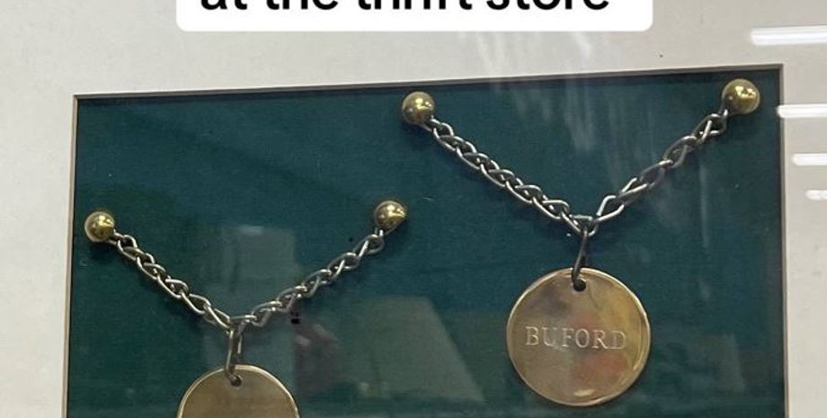 Находка на секонд-хенде, интересные вещи, покупки, раритет, памятная доска, фото, интересности, истории из жизни