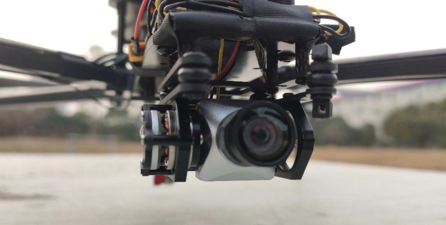 FPV-дрон Україна, дрон Шмавік, Шмавік для ЗСУ, Шмавік технічні характеристики, Шмавік та Мавік порівняння, Шмавік та Mavik 3