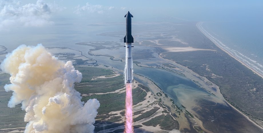 Компания SpaceX запускает ракету Starship V3