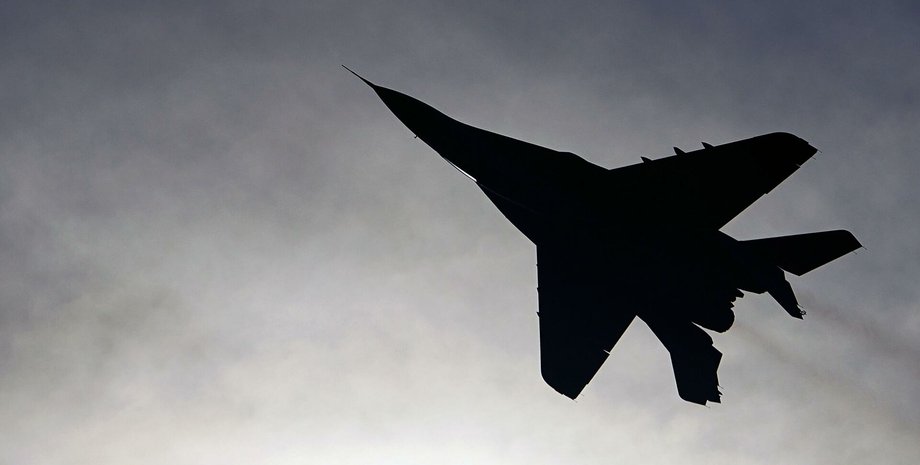 самолет МиГ-29