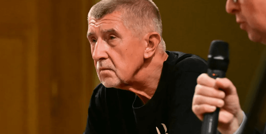 Андрей Бабиш экс-премьер Чехии нападение на митинге