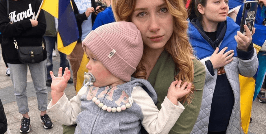 Стася Ровінська, Стася Ровінська з дітьми виїхала в сша, донька сніжани єгорової виїхала в сша, онуки сніжани єгорової