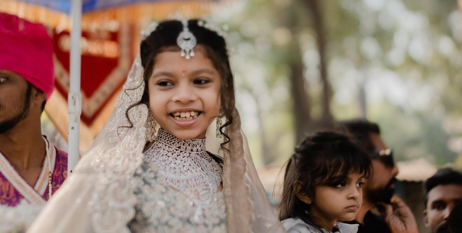 Деванші Сангві, восьмирічна черниця, джайнізм, черниця, чернечий орден, індія