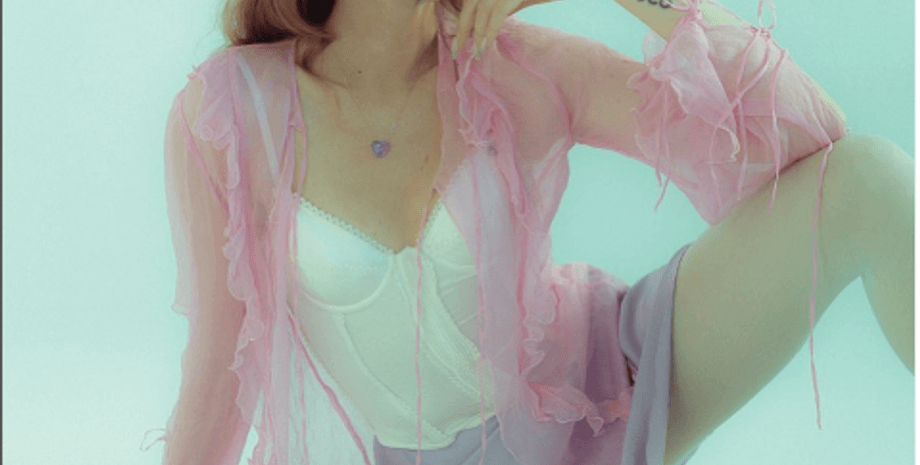 Луна скандал с новым альбомом