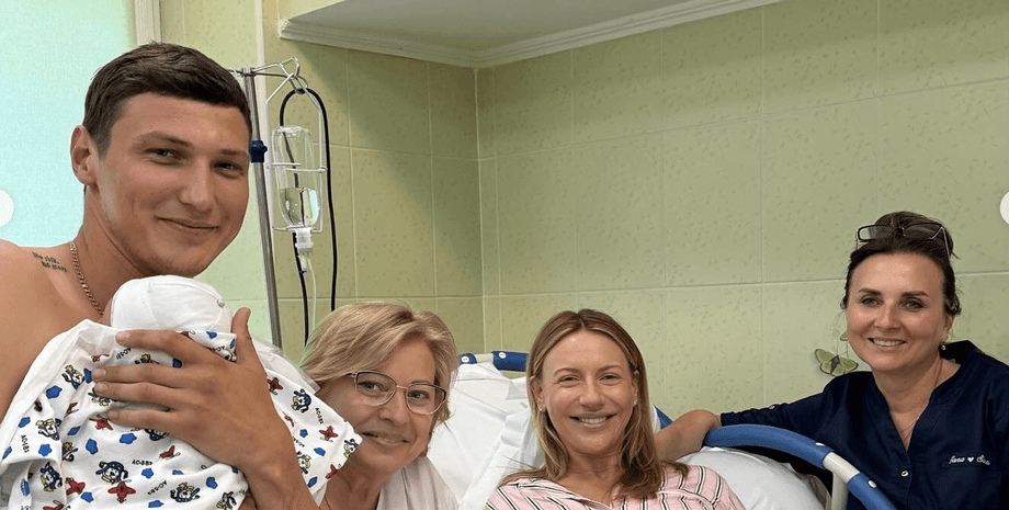 Леся Нікітюк показалася в пологовому будинку