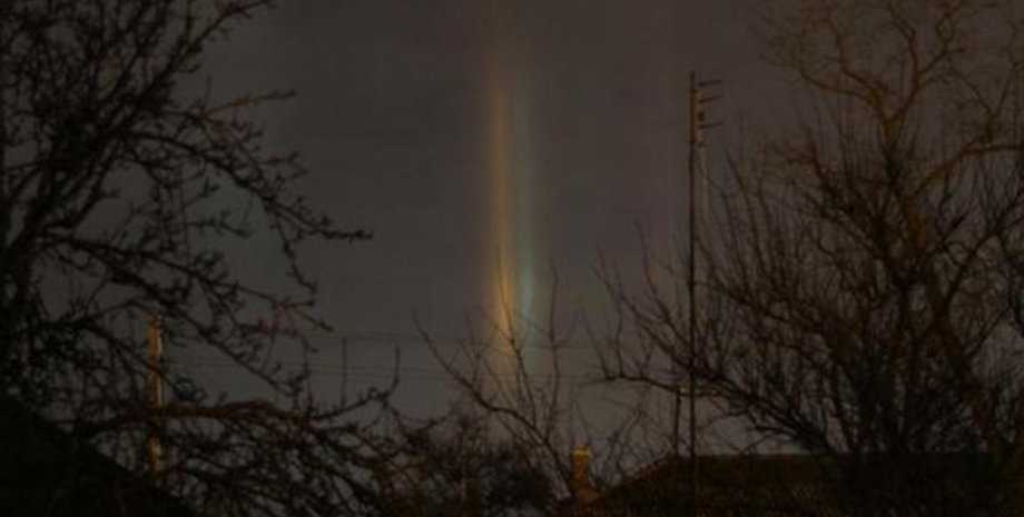 Небо над Крымом засияло цветами украинского флага / Фото: соцсети