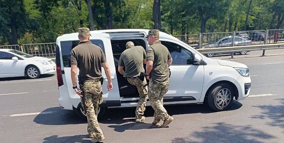 Военные ТЦК возле авто ТЦК военные