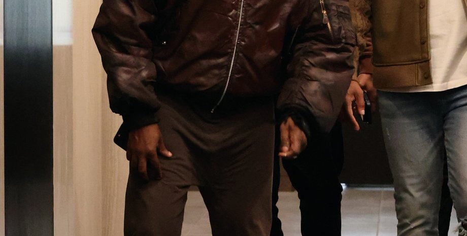 Каньє Вест, зуби, титанові протези