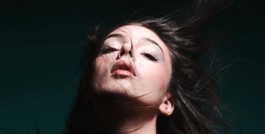 Дева Кассель, донька моніки беллуччі, відверті фото деви кассель, відверта зйомка деви кассель, венсан кассель