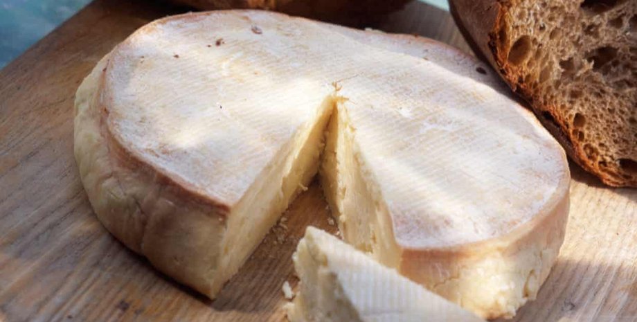 Франція, сир, монахи, корова, пандемія, продажу