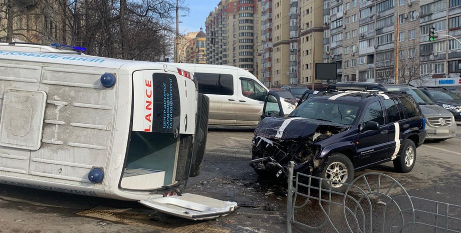 киев, дтп, скорая, внедорожник, полиция, младенец