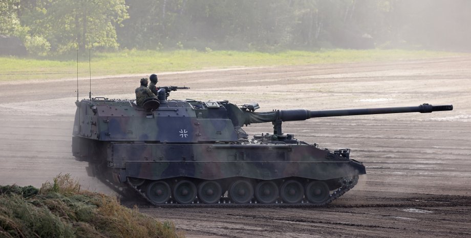 гаубиця Panzerhaubitze 2000, гаубиця, бойова машина, військова машина, німеччина, фрн, постачання зброї