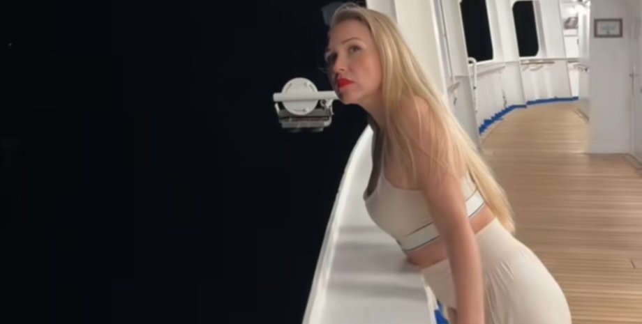 Дівчина показала який вигляд має океан уночі з круїзного лайнера Ніч в океані з борту круїзного лайнера налякала користувачів соцмереж