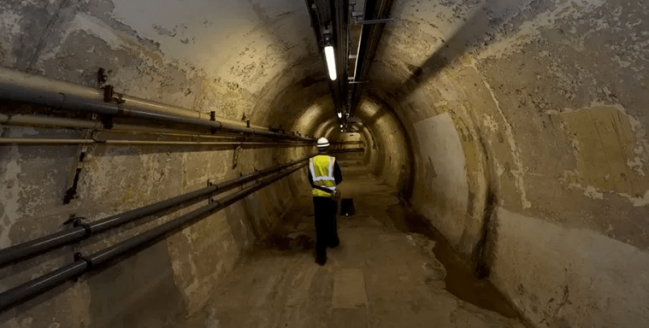 Секретный бункер в Великобритании, бункер под городом, жуткие туннели, подземные туннели, телекоммуникации, подземная сеть