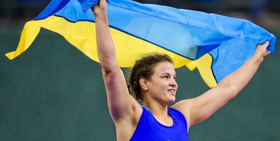 Алина Стадник Махиня