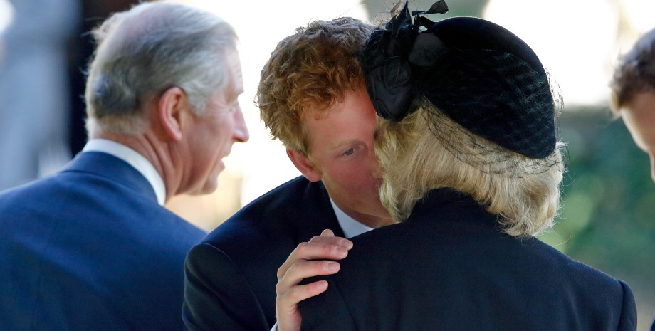 Принц Гарри и королева Камилла Принц Гарри, королева Камилла, король чарльз, королевская семья британии, ссора гарри с семьей, лондон