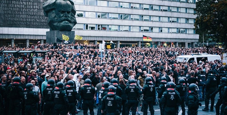 Беспорядки в Хемнице / Фото: twitter michael pfister ‏