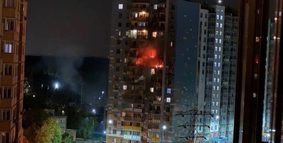 Пожар, многоэтажка, фото