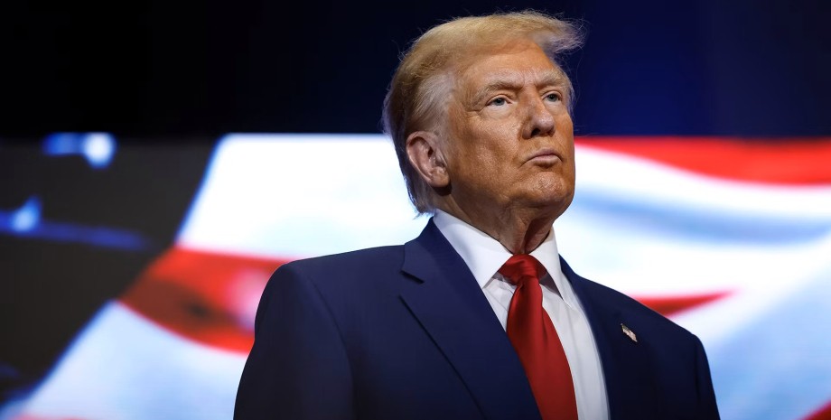 Трампа зобразили у вигляді джедая з червоним світловим мечем Дональд Трамп