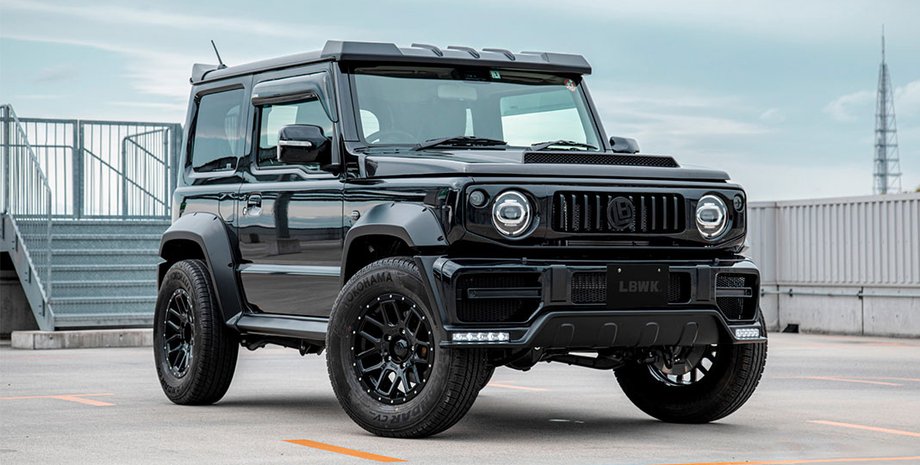 Suzuki Jimny в обвесе Liberty Walk