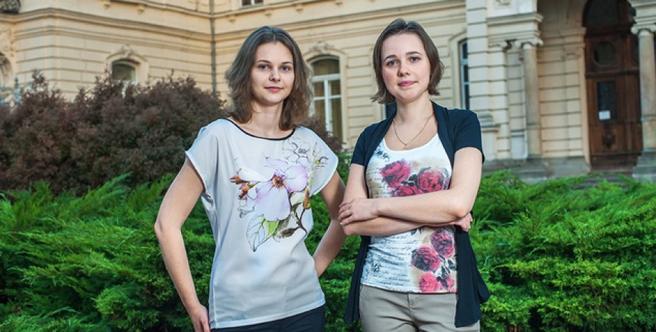 Сестры Анна и Мария Музычук