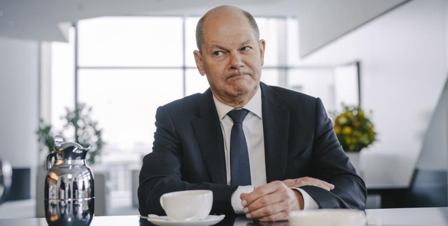 Германия канцлер провластная партия СДПГ немецкие ученые, историки, коллективное письмо, канцлер Олаф Шольц, СДПГ, основные тезисы обращения