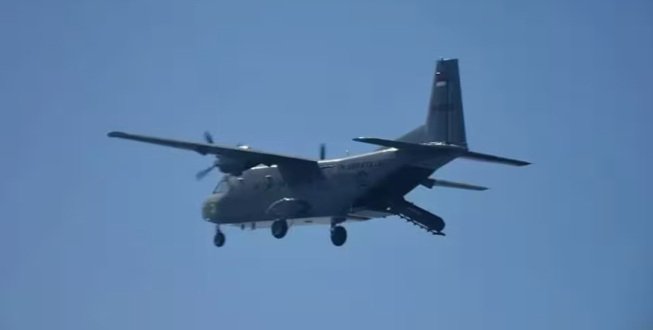 самолет NC-212